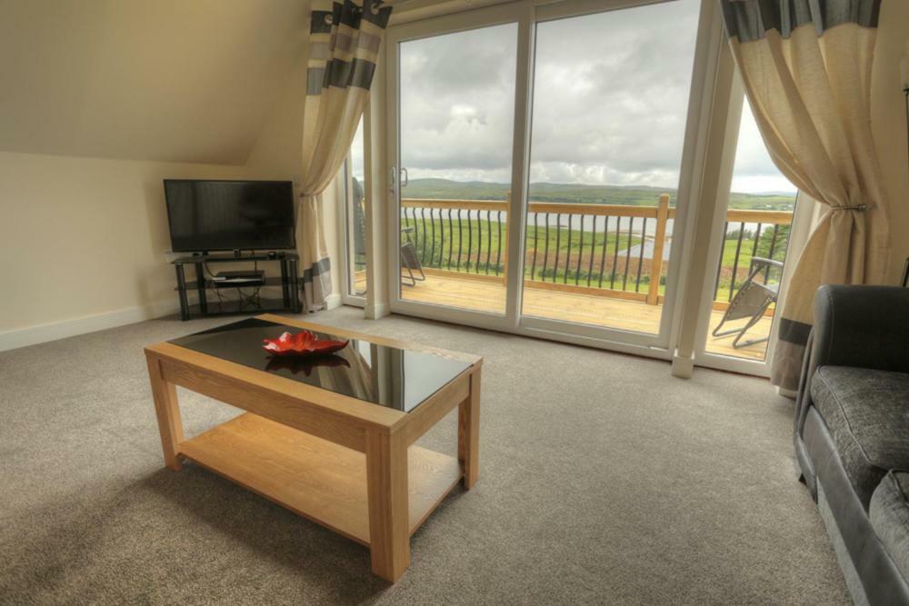Lochview Chalet Eyre エクステリア 写真
